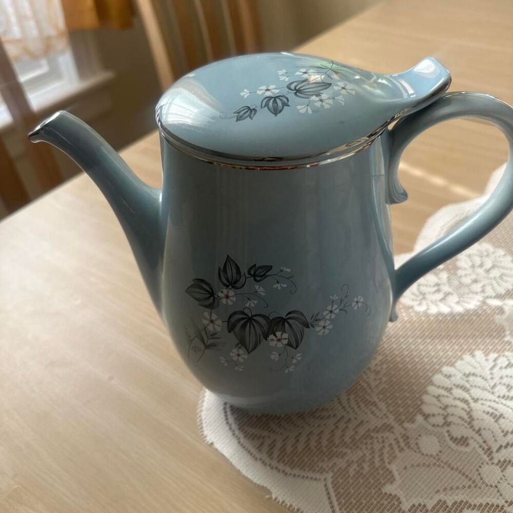 Unbranded Blue Dinnerware